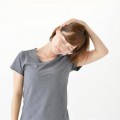 首　ストレッチ